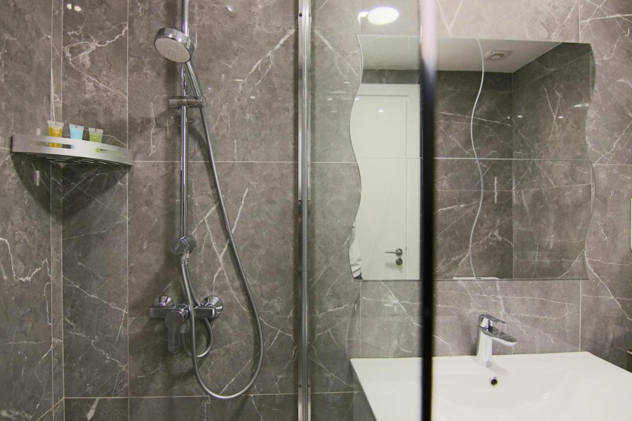Phaedrus Living: Luxury Suite Nicosia 505 Экстерьер фото