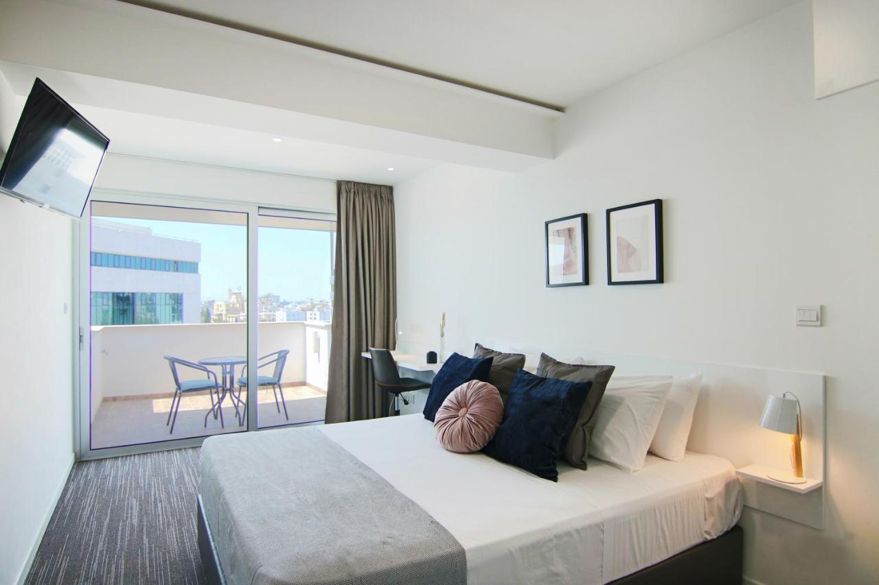 Phaedrus Living: Luxury Suite Nicosia 505 Экстерьер фото